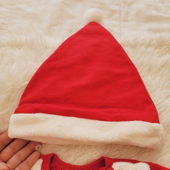 ♥️5 For $25 NEW Holiday baby cozy Santa Romper size 12M - Picture 8 of 11